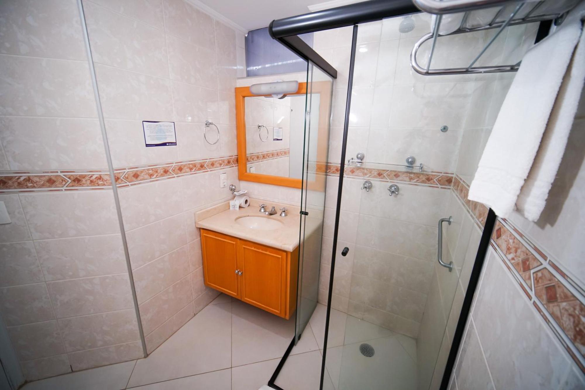 Hotel Dan Inn Sorocaba By Nacional Inn Esterno foto